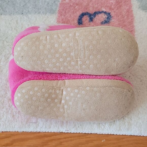Gap Girls Hot Pink Slippers  - Picture 4 of 4